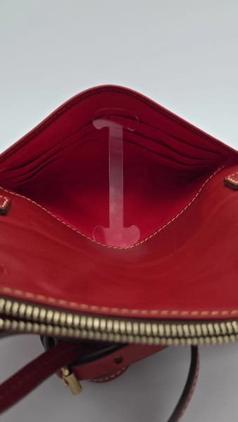 Dooney & Bourke Red Pebbled Leather Crossbody Handbag Zip Top Tassel, photo 7 of 10
