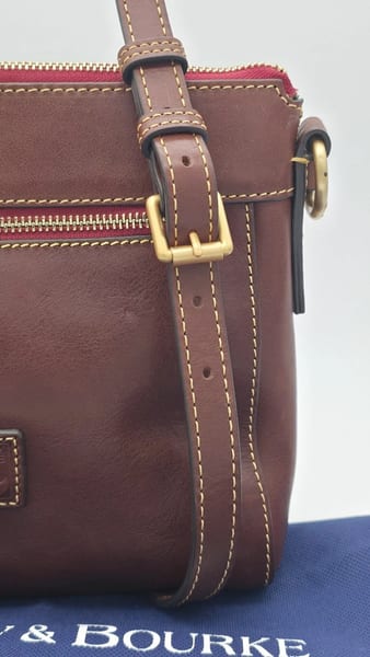 Dooney & Bourke Florentine Leather Crossbody Bag Brown Red Lining Zip, photo 4 of 11