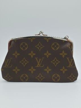 Louis Vuitton Monogram Canvas Brown Kiss-Lock Clutch